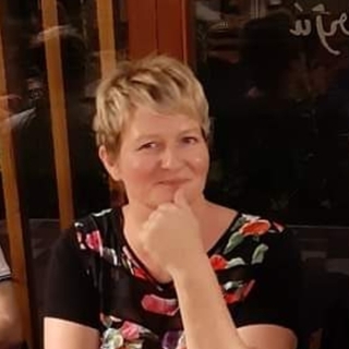 7ef6a5profilképe