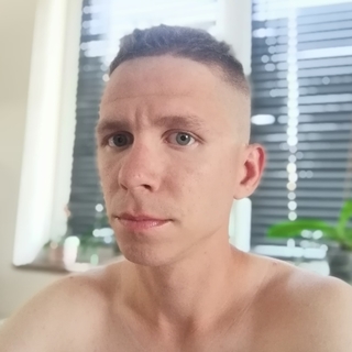 99f8f2a7cprofilképe