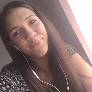 2bfb5f16e4922profilképe