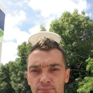 3acb5fbedprofilképe