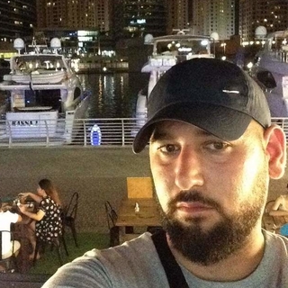 eee8c2436profilképe