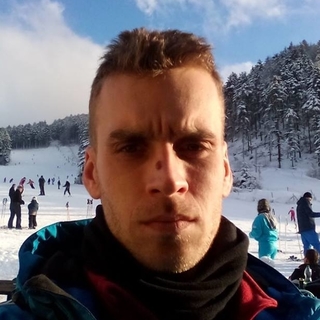 6ef3profilképe