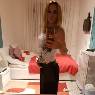 3b8963cc58profilképe