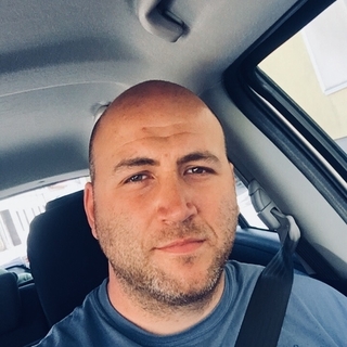 7d910de8aprofilképe