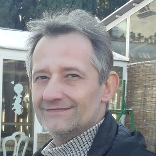 7f8fb4c731profilképe